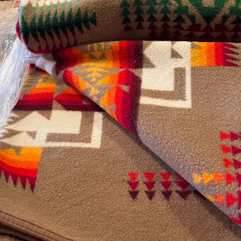 Vintage Pendleton Chief Joseph Beaver State Wool Blanket 64” x 76”